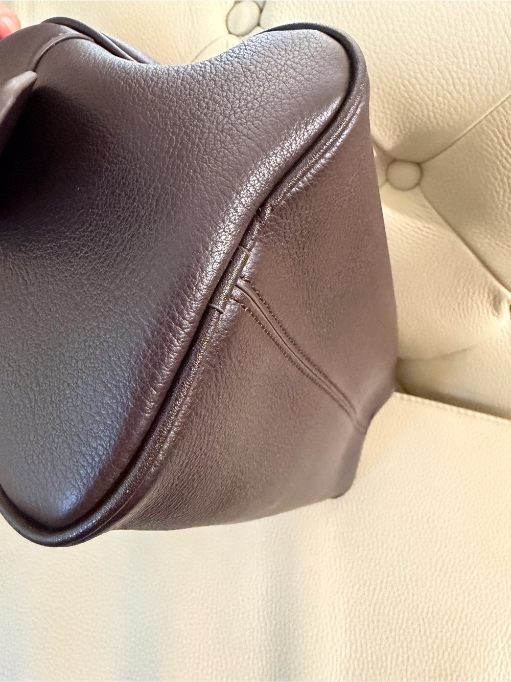 Genuine calfskin Leather handbag like new - Picture 9 of 15